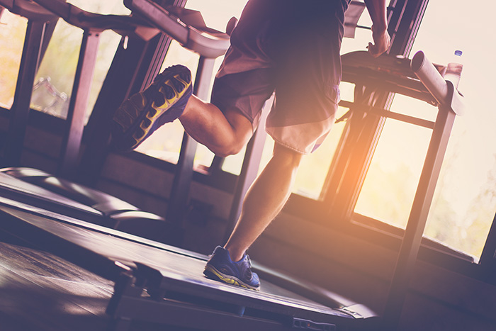 man running treadmill lose fat fast get fit