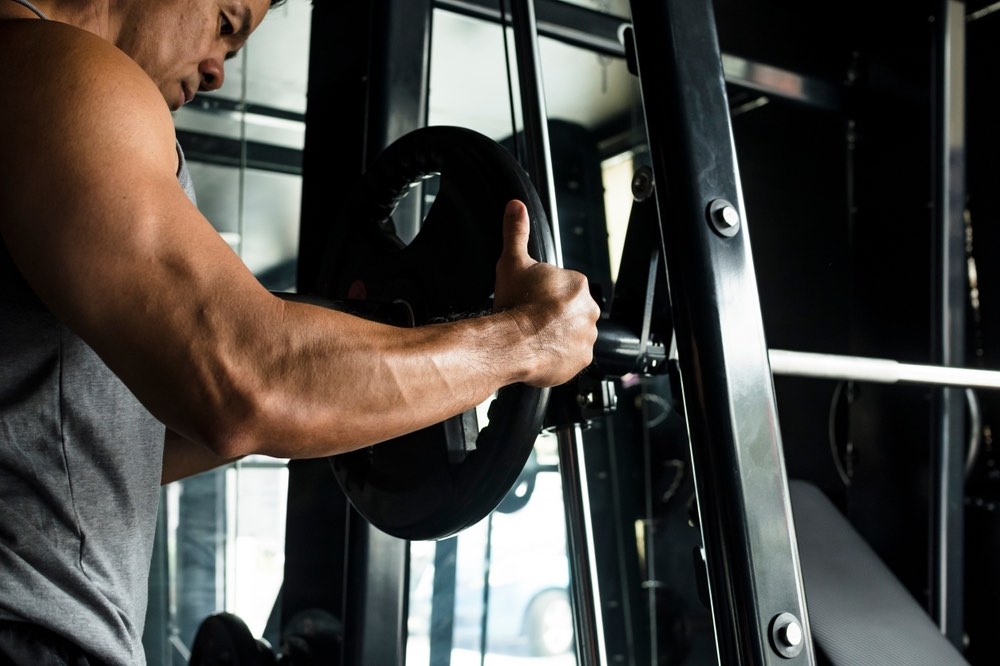 How to use the Smith machine to add muscle and get stronger